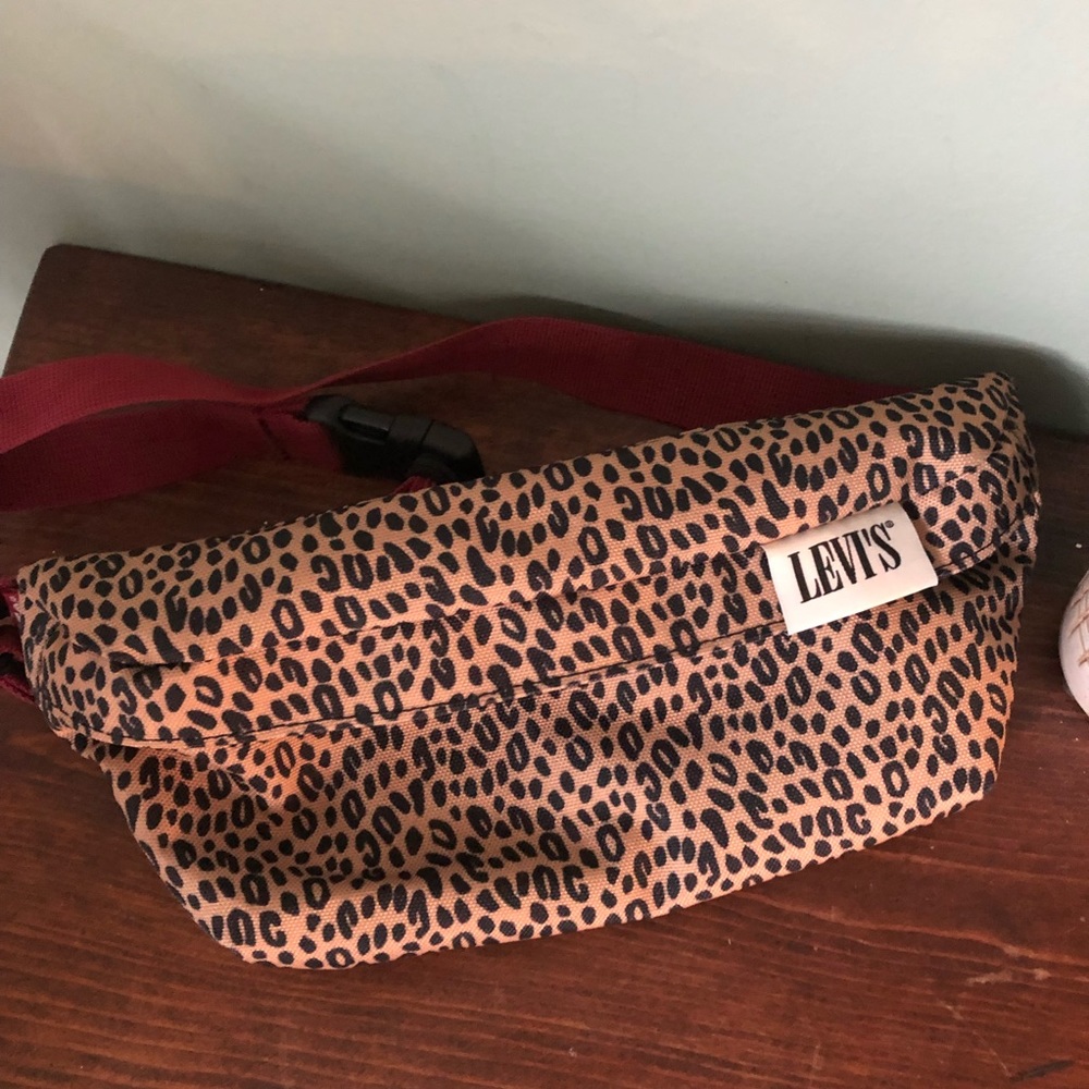 Levi’s leopard print fanny/banana pack